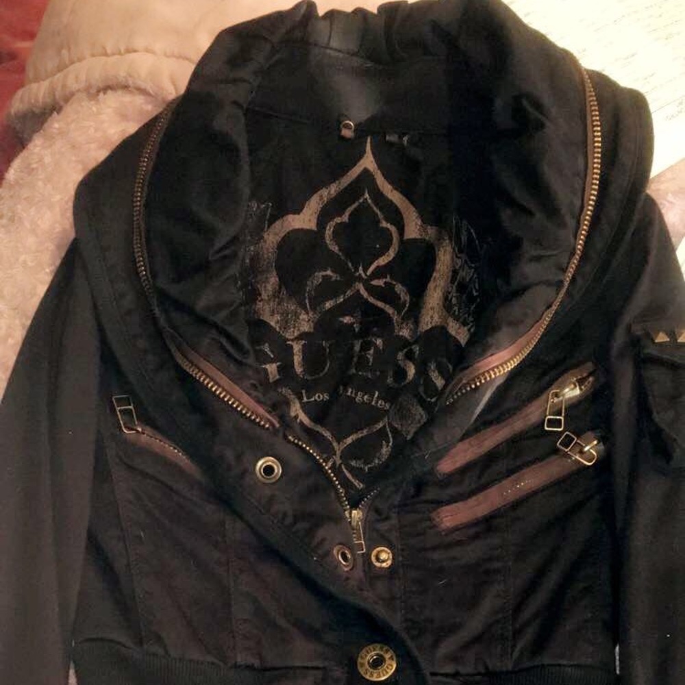 Guess zip up